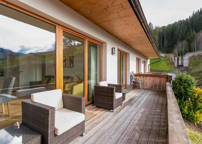 Haus Widmoos アパート *